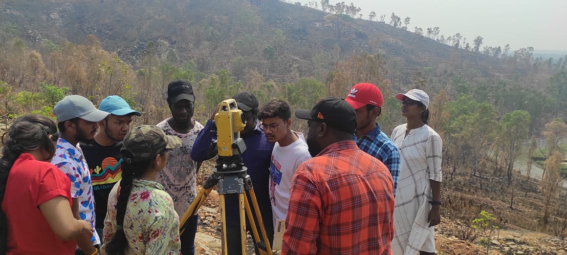 gopalan_of's tweet photo. Extensive Survey Camp 2022 is conducting for 3rd and 4th year students of Civil Engineering at Srirangapatna of Mandya District from 17/03/2022 to 23/03/2022
#GCEM #DepartmentofcivilEngineering #SurveyCamp #Srirangapatna #Mandya #2022 https://t.co/uc2Q9erieF