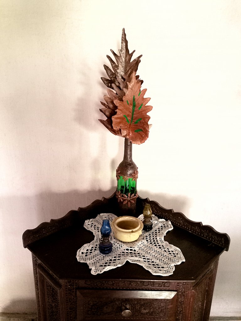 Veronicdsouza's tweet photo. My Mum's #Passion Crochet!!Centerpiece Arrangement by my Sister!! ๐
Empty Wine Bottle #Upcycled #Decoupaged by Me..๐
Thought of Sharing with all You lovely People on #Twitter!! ๐
#mondaythoughts
#creativity #crochet #Timeless #Decoupaged #Twitterland https://t.co/N0UlvTmbH9