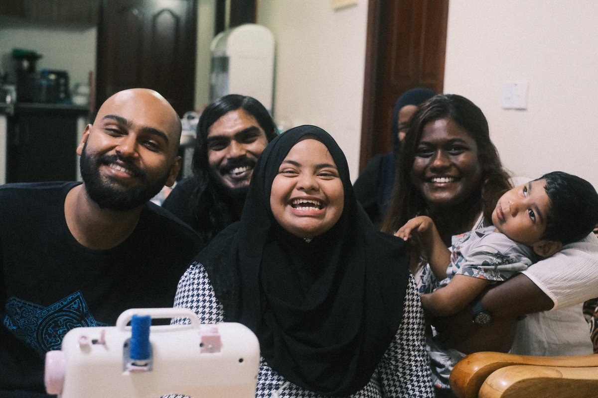 bankofmaldives's tweet photo. Meet Aaisha Zameer (Dhonthi)! At just 13 years old, she learned to sew clothes by herself and loves the process. She also loves painting, swimming and is always up for some quality time with her friends. #InclusionMeans celebrating what makes us unique as an individual. 🤍 https://t.co/r0PpgeG8A9