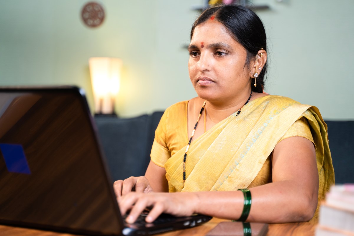 MicroSave's tweet photo. #Bankingagents form the backbone of the financial system at the last mile. #India has 1.26 million banking agents. However, only 10% of them are #women.
Find out what chokes the expansion of women agent networks in India 👉https://t.co/ZSMlbAwzzZ.
#SheLeads #IWD2022 https://t.co/KT29rHjN4E