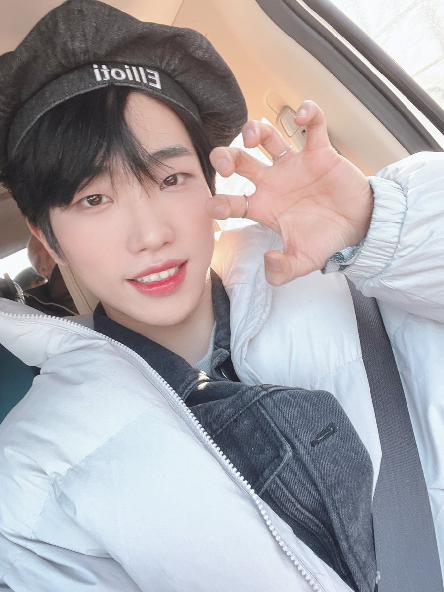 KINGDOM_peru's tweet photo. 『 TWITTER | «20.03.22»』

[DANN👑]

Kingme, ¡¡juega conmigo!!🤗

#KINGDOM #킹덤 #DANN #단
@KINGDOM_GFent

Esp: @KINGDOM_peru https://t.co/H8BnPHDU9l
