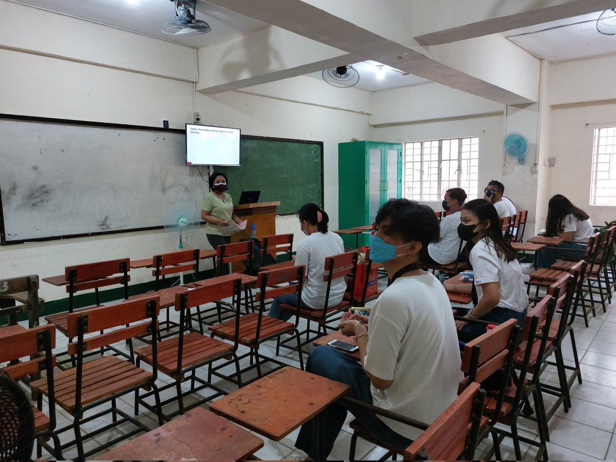 eLLe_Jay_c's tweet image. This is it!!! 🤗
First Day😀
First Week 😃

Welcome to my Face-to-Face Contemporary Arts Class with some of my grade 12 students!!! 😷👩‍🏫 

#f2f
#f2fclasses
#1stday #1stweekofschool #ContemporaryArt