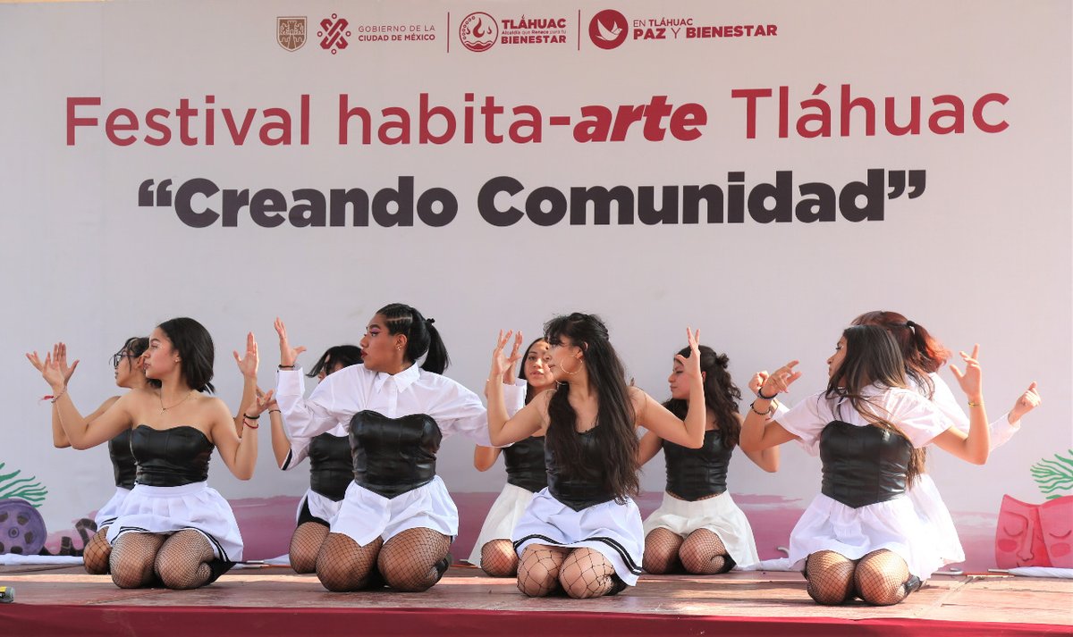 bereheca's tweet image. Este fin de semana se realizo el Festival Habita-arte #Tláhuac “Creando Comunidad” en la Plaza de la Paz de la colonia #Selene, donde se realizaron distintas presentaciones artísticas así como talleres de #papalotes, #papiroflexia y #cartonería

#PazyBienestar #EntornosCulturales