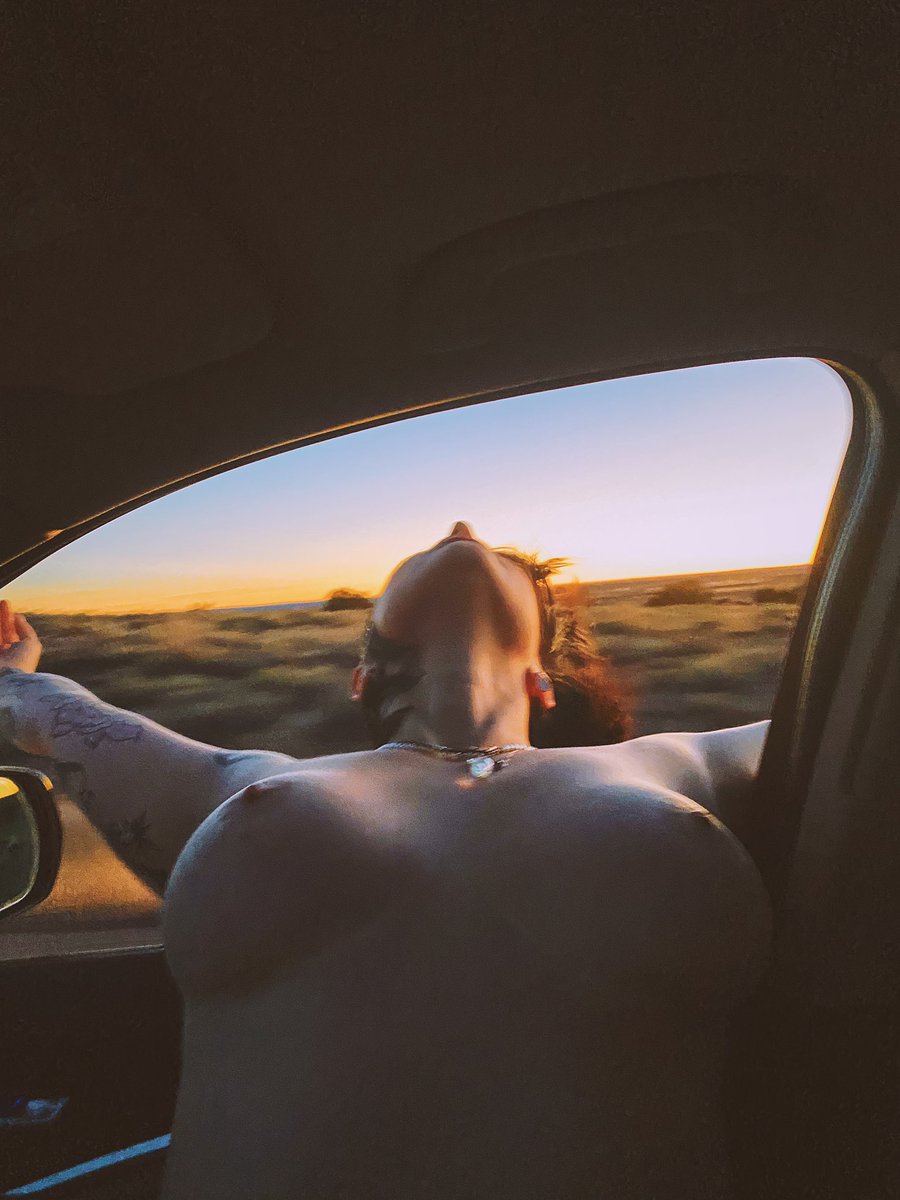 mossmem0ry's tweet photo. Tell me, what do you plan to do with your one wild and precious life? https://t.co/52aNBhvqtQ