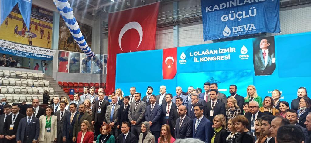 keremaltun65's tweet photo. Milli Kurtuluş Savaşımızın simge şehri, Ege’nin incisi İZMİRİN İl Kongresinini @devapartisi ne yakışır bir şekilde tamamladık.
Teşekkürler İzmir.
Yeni İl Yönetimini tebrik ediyor, başarılar diliyoruz.
@ssedakayaosen 
@av_samisapan 
@izmirdedeva 
@pamukcu_egemen https://t.co/m3yqe9UDH2