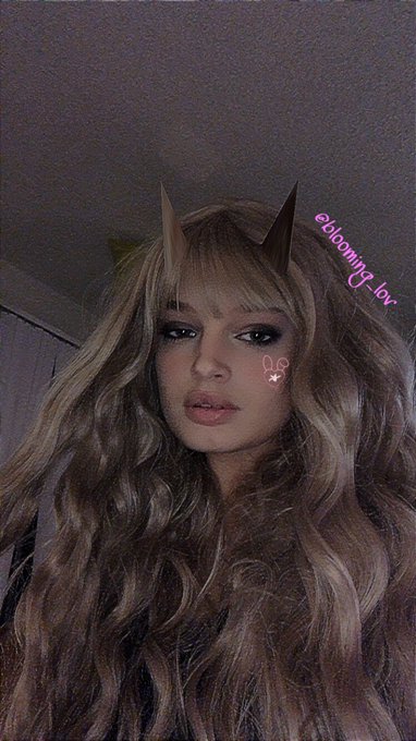 my love language is spending every last cent in your wallet and bank account for my own fulfillment 💰🌸💚  &bull;<a href="/tag/findom"class="tags"><span>#findom</span></a><a href="/tag/onlyfansgirl"class="tags"><span>#onlyfansgirl</span></a><a href="/tag/spicycreator"class="tags"><span>#spicycreator</span></a>