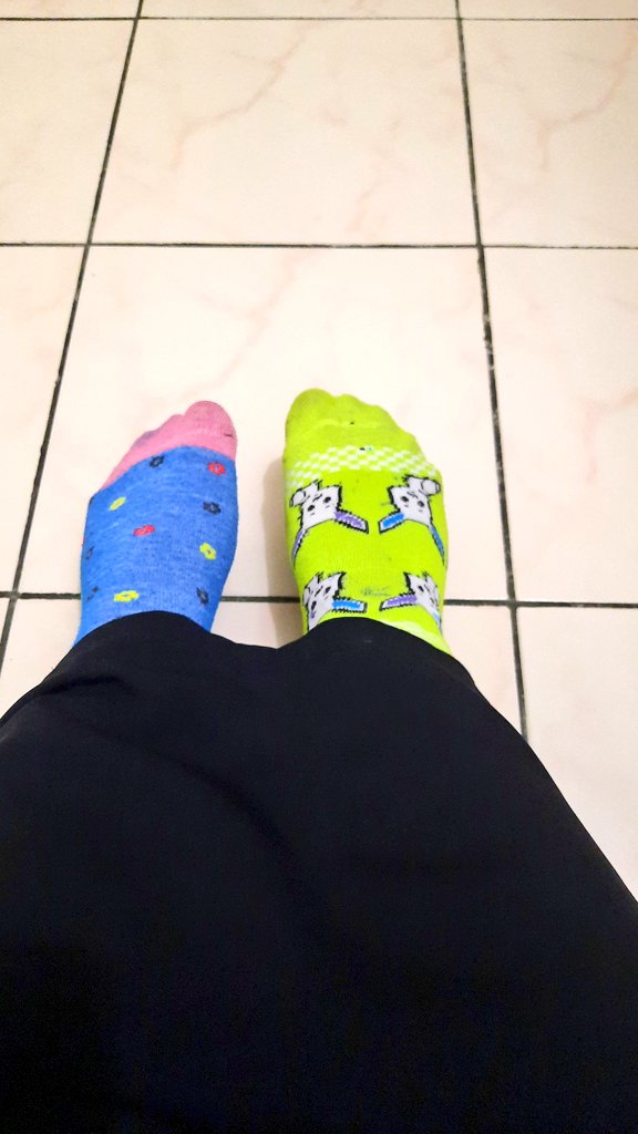aishaashiyaa's tweet photo. #WorldDownSyndromeDay2022
#oddeye
#oddsocks
#DownSyndrome
#beautifuleye https://t.co/V0BHhk3JLt