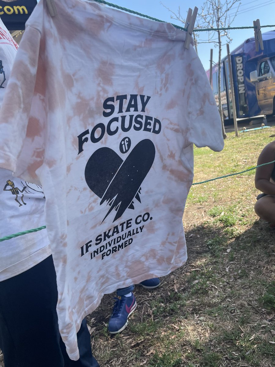 authenticm4de's tweet image. The coolest guys I’ve ever met! @A1R_RUN @ifskateco damn I know these peoples will change the world!!! It’s amazing when others take care of others! #SkateIntoLove #California #newps #volcom