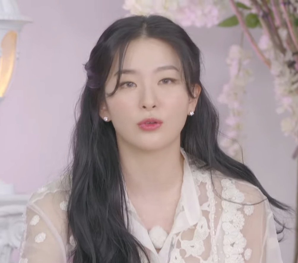 seulpictures's tweet photo. seulgi is the prettiest https://t.co/pIBvKpjTHQ