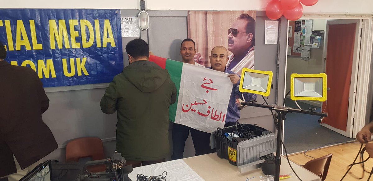 MQM_UK's tweet image. ایم کیو ایم برطانیہ کے زیر اہتمام بروز اتوار 20 مارچ 2022 کو ایم کیو ایم کا 38واں یوم تاسیس روایتی جوش وخروش سے منایا گیا۔
یوم تاسیس کے پروگرام کی  مکمل جھلکیاں

 سوشل میڈیا کے ذریعے براہ راست نشر کیا گیا۔
لنک
facebook.com/19044697574893…
#MQM_38YearsWithAltaf
@AltafHussain_90