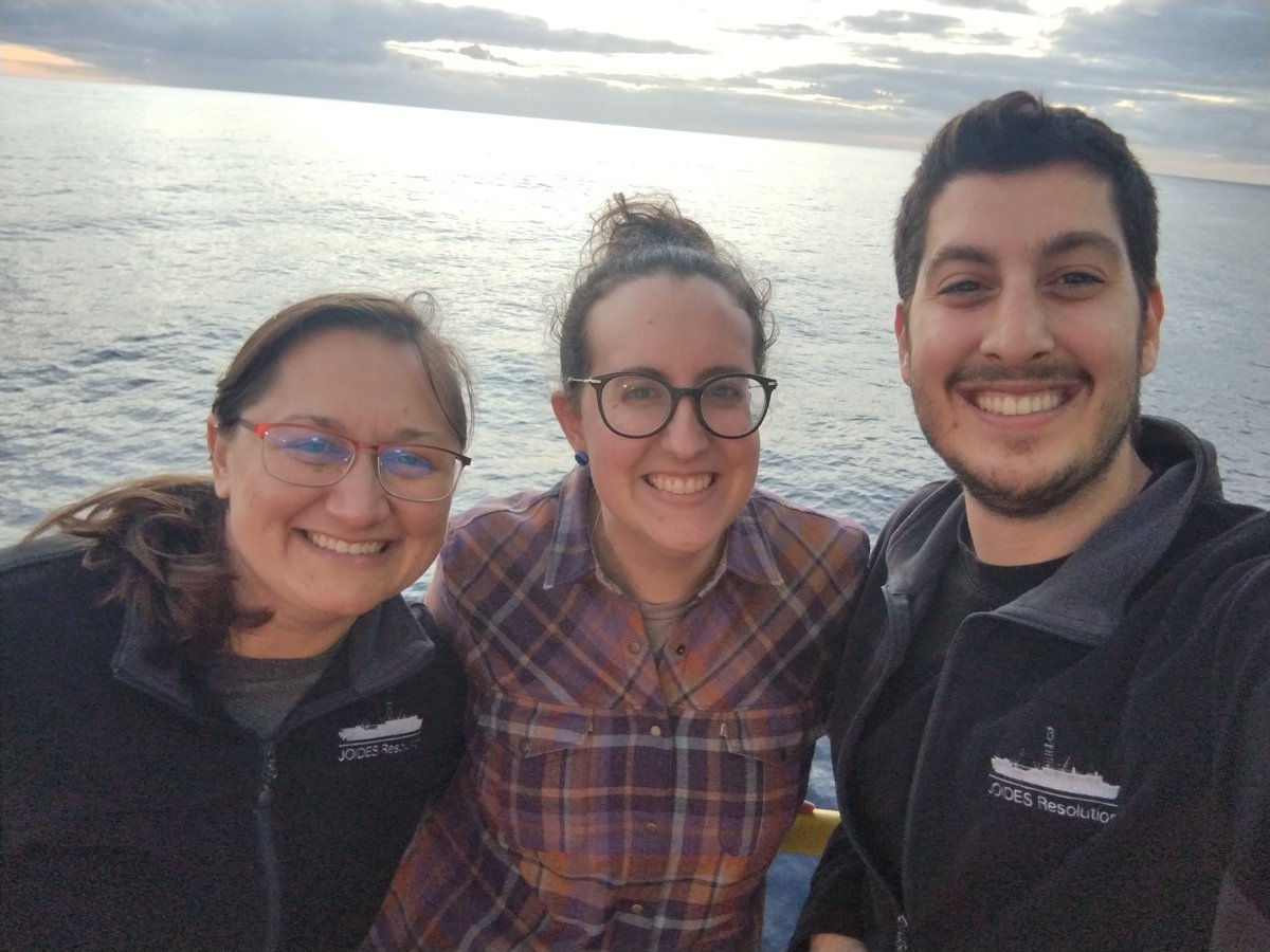 allyson_tessin's tweet photo. A beautiful morning at sea with lovely people! #Exp392 @TheJR https://t.co/0hH5vLKGwW