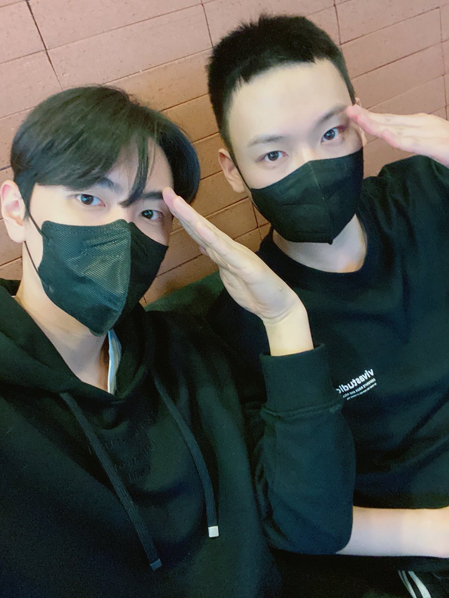 sunshinemallow_'s tweet photo. [DAUM CAFE] แจยุน

หัวข้อ : ไปส่งมาอย่างดีเลยครับ

วันนั้นที่รู้สึกว่าอีกไกลได้มาถึงแล้วสิครับ.. รู้สึกแปลกๆจังครับㅜㅜ แต่ว่าบอกลา(ทักทายตอนก่อนแยกกัน)อย่างดีแล้วแล้วก็เดี๋ยวก็จะได้เจออีกก็เลยไปส่งมาอย่างดีเลยครับ!! (ต่อ)

#SF9 #JAEYOON https://t.co/DJbgbJFhUA
