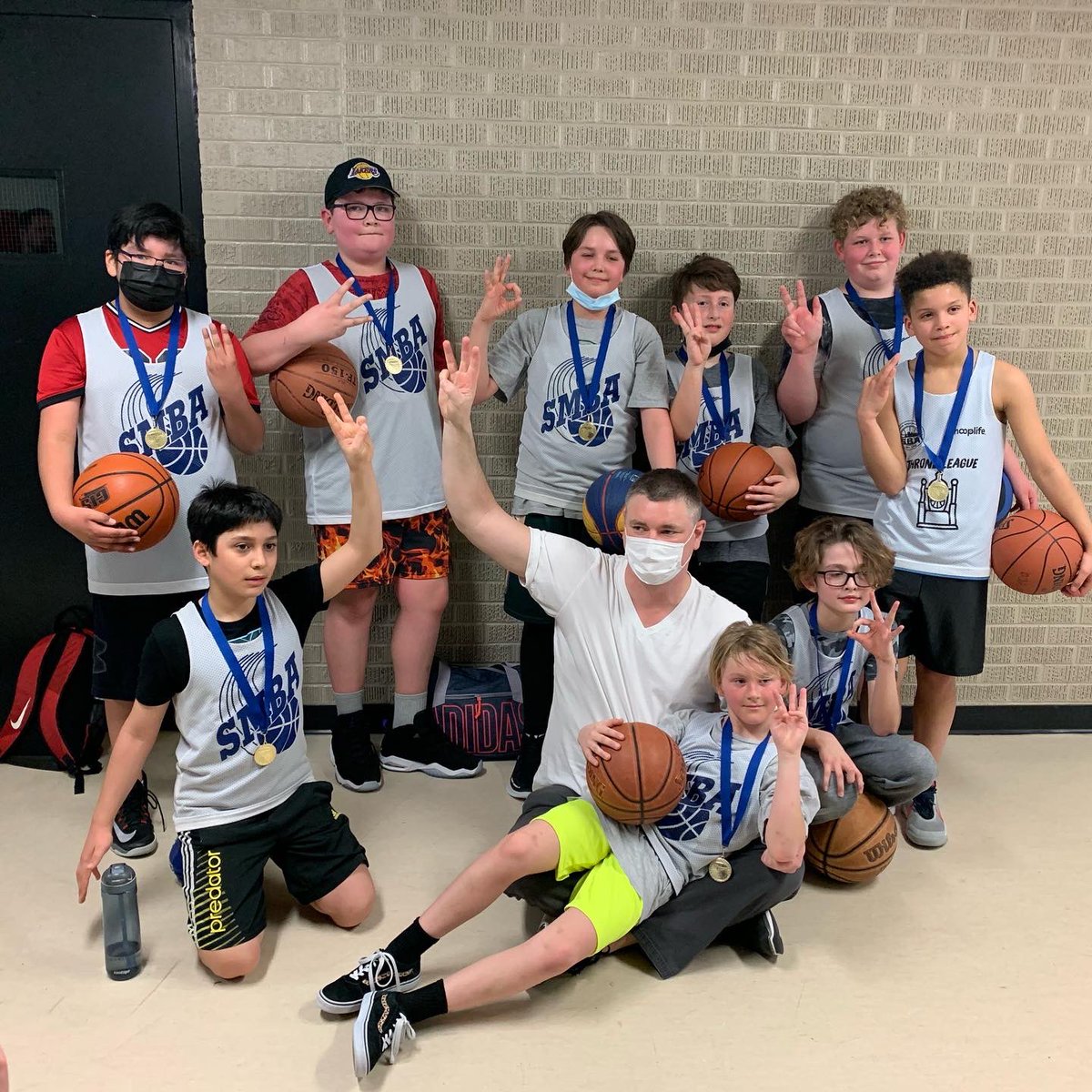 Machinine306's tweet photo. I had a great weekend! Hawks Basketball Team took 3rd Place Saturday. 🥉 I am so Proud of my Baby Boy! Then that night I went to a Rounddance in Beardy’s & Okemasis First Nation. Needed to hear those drums. #MiniBoys #SMBA #basketball #Rounddance #swingandsway #weekendvibes https://t.co/9YcQpqrs3x