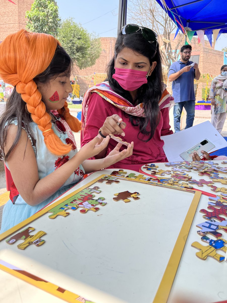 SwedeninPK's tweet photo. Pippi ki Khani at Lahore Literary Festival #LLF!
Thank you to everyone who stopped by our stall over the weekend! We enjoyed interacting and sharing Pippi’s adventures, games and resources with you all! https://t.co/RekXScGa6i