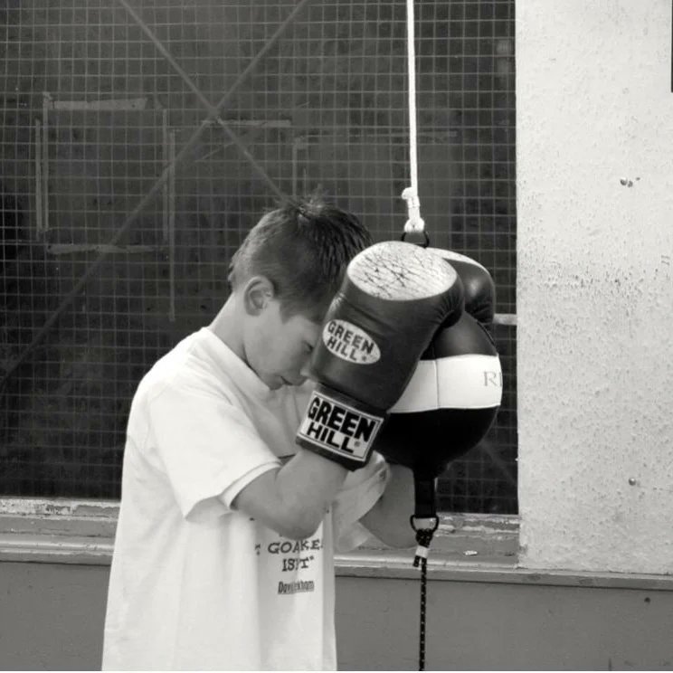 Southend_ABC's tweet photo. Congratulations to ever popular Billy Polkinghorn for not only becoming @BoxingAUS #1 but also becoming a @birminghamcg22 rep.
Young Billy first walked into #Southend as a 10 year old with his dad and a dream of being #1
💙💛🥊 https://t.co/cwWoUE26lu