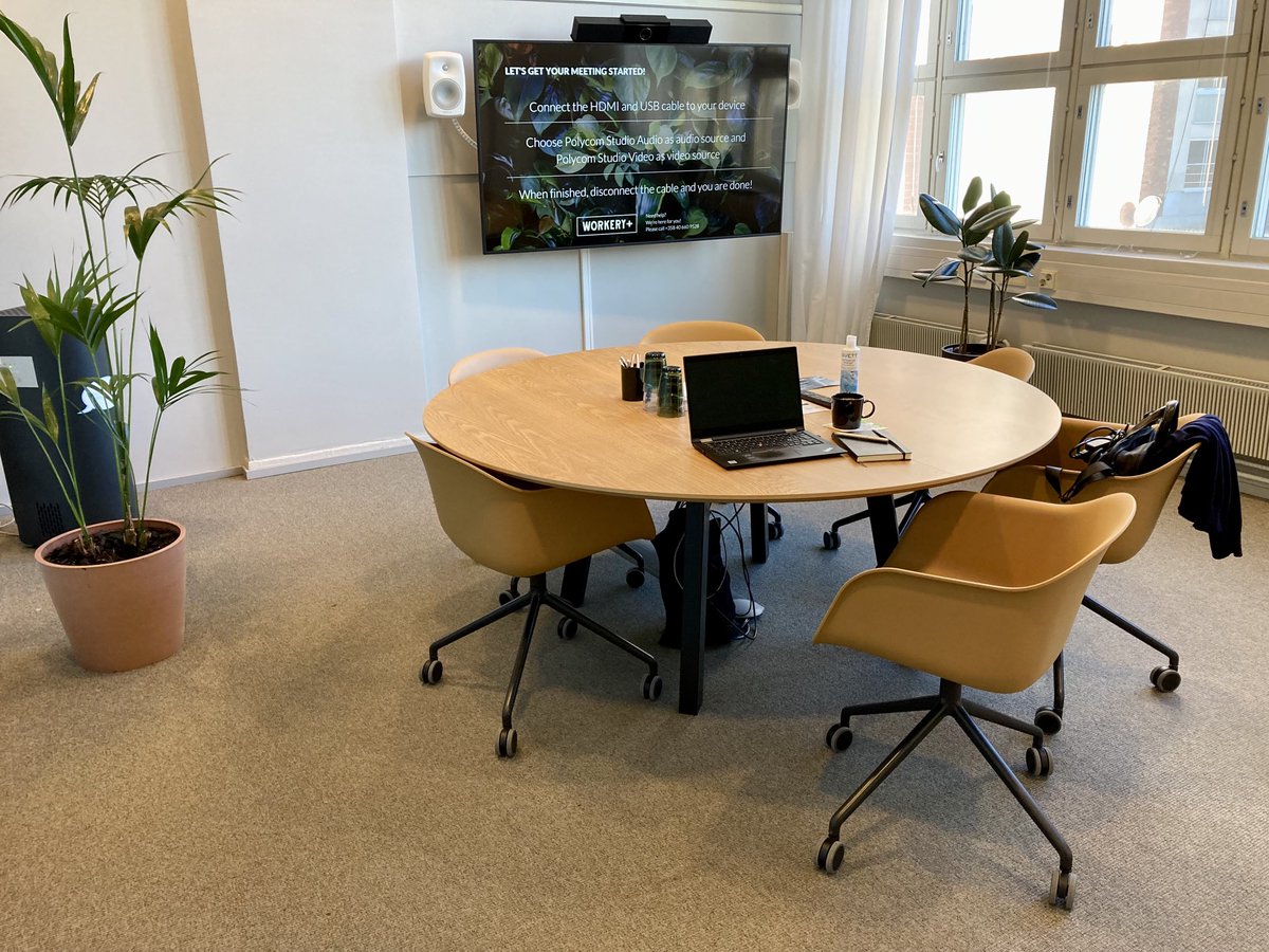 ITomperi's tweet photo. Hyvää aurinkoista maanantaita Workery+:sta! #Vallila #Workery #toimisto #SpaceAsAService #coworking https://t.co/kCdrtmKhiP
