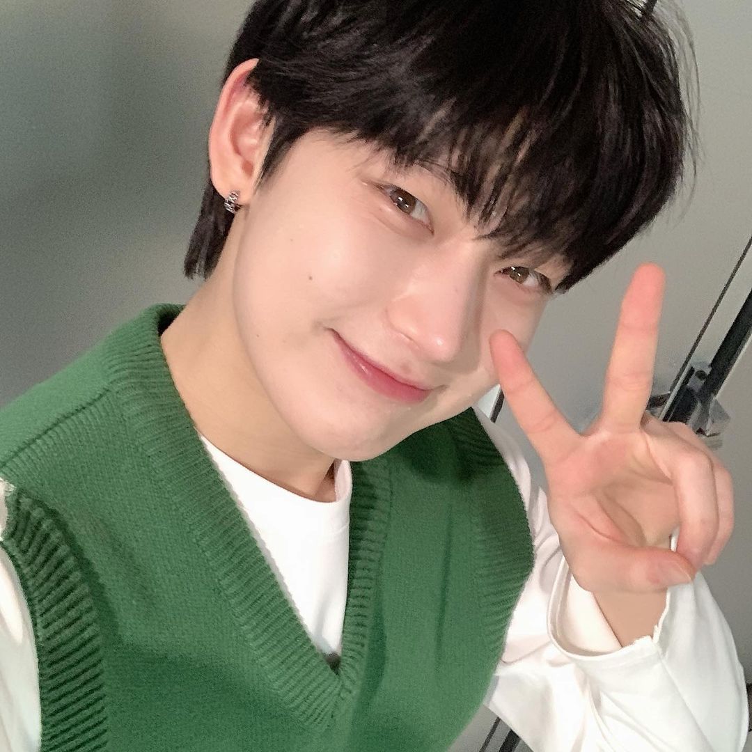daebaksunoo's tweet photo. Everybody wants to have Sunoo in their lives but no one ever said "i want to be like sunoo" and that hits differently. imagine how beautiful the world would be if everyone been like Sunoo. ++ 

#엔하이픈_선우 #김선우  @ENHYPEN_members @ENHYPEN https://t.co/umsPHUMaIc