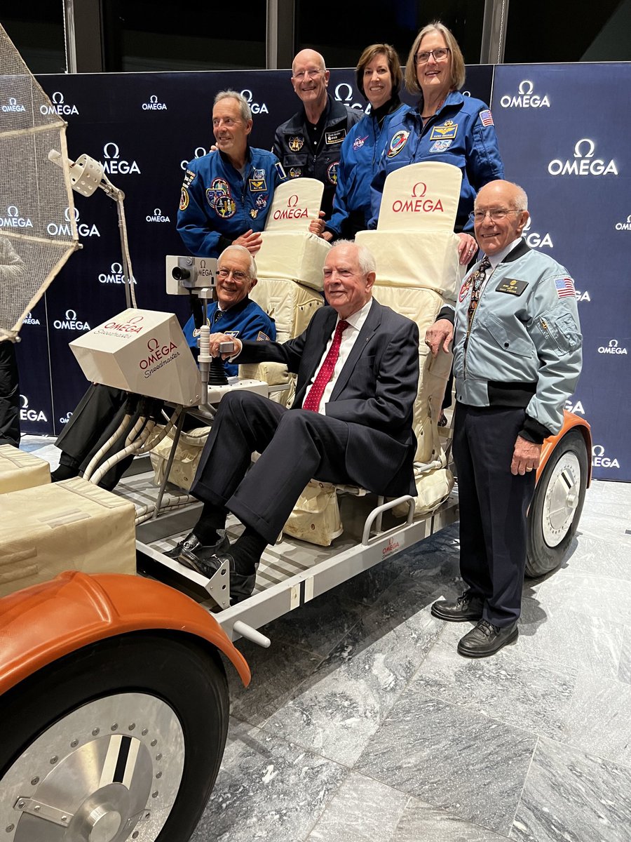 A special opportunity to be in a replica lunar rover with two Apollo astronauts <a href="/Cmd16Duke/">Charlie Duke</a> and Dave Scott, Apollo Flight Director Gerry Griffin and NASA and ESA colleagues <a href="/astro_JFrancois/">Jean-François Clervoy</a> <a href="/Astroclaude/">Claude Nicollier</a> and @AstroKDS at Legends of Space event in Lausanne