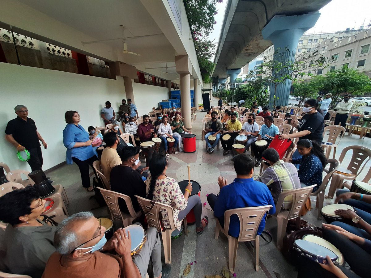 rangolimetroart's tweet photo. Community Drumjam 85 

With @Thevasundhara @robertonarain &amp; @DrumjamIndia  

Venue: Bayalu, @rangoliartmetro MG Road, Bangalore. https://t.co/QkFteUpCLt