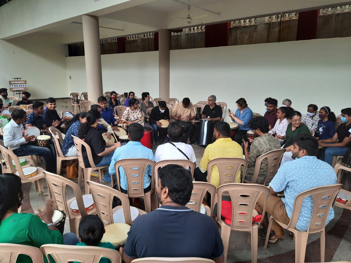 rangolimetroart's tweet photo. Community Drumjam 85 

With @Thevasundhara @robertonarain &amp; @DrumjamIndia  

Venue: Bayalu, @rangoliartmetro MG Road, Bangalore. https://t.co/QkFteUpCLt