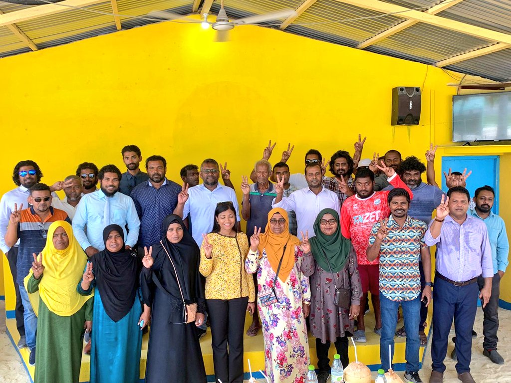 HassanImsad's tweet image. ނ.މާފަރު ނުގުޑާފަދަ އަޒުމެއްގައި އެމްޑީޕީ ގަދަޔަށް ހިންގާލަން މިފަހަރު @faya_i އަދި @Roxeyna އާއި އެކު.

#MDPhingaalan ✌️
