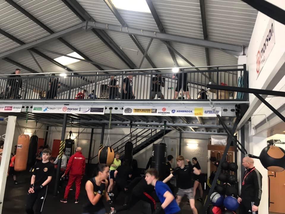 HamerBoxing's tweet photo. Beth, Austin, Kieren and Charlie at the Northwest Region Male Boxing Squads 2022 and Northwest Region Female Boxing Squads 2022 squad training yesterday.
Well done to you all 💙
#TeamHamer @LtdMetals @maverickstars1 @England_Boxing @RochdaleCouncil https://t.co/pOwA1PiTQU