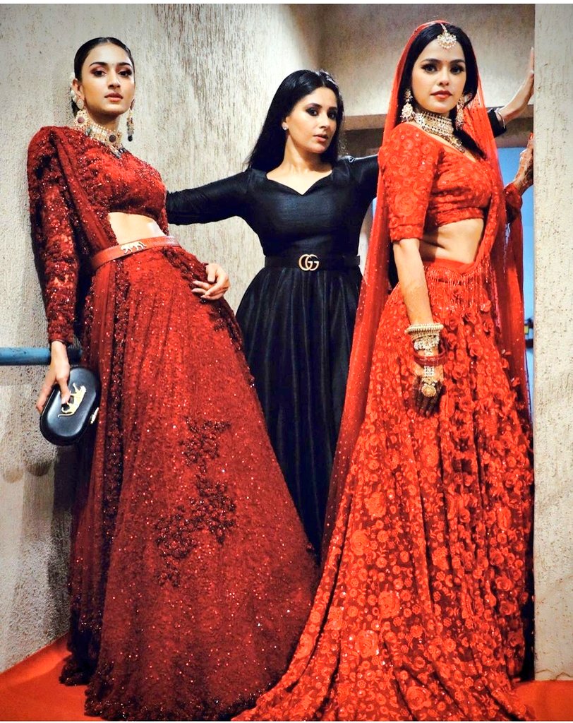 AK3Wonder's tweet photo. Charlie's Angels! Then & Now!π The swag of this girl squad is too good!ππ€
Friends forever.β€π§Ώ
#EricaFernandes @IamEJF #Sonyaa @realkingsonyaa #Shubhavi https://t.co/2yJrMf5KTj