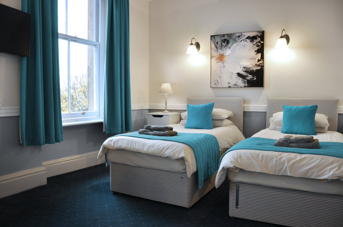 Foxes Hotel tweet media