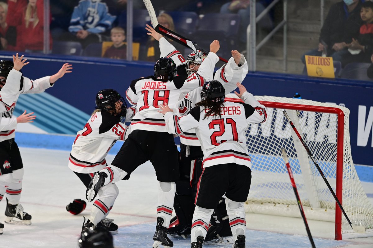 OhioStateWHKY's tweet photo. Waking up a NATIONAL CHAMPION >>>👏🏆

#GoBucks https://t.co/eaQwdGeweX