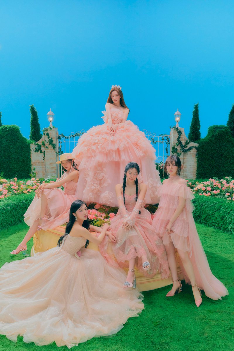ofBaromx's tweet photo. Selamat untuk Red Velvet RPs Atas Comebacknya ! Sukses untuk perilisan album "The Reve Festival 2022" sama MV "Feel My Rhythm". Lagunya enak enak, Good Job Ladies! Akhirnya yang ditunggu- tunggu terjadi 🥳

maaf kalo double tag 🙏🏻 https://t.co/FTvJaoX3jj