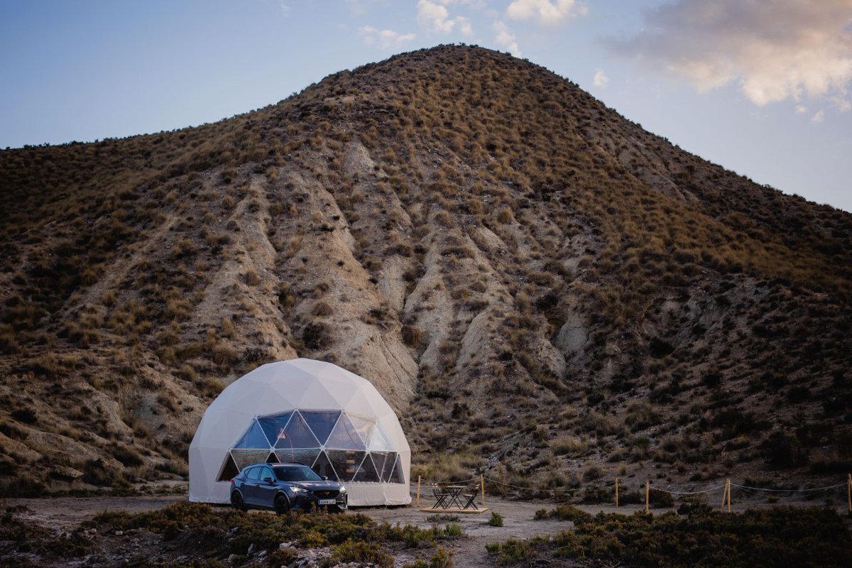 parafinacom's tweet photo. Wanderer Hotel de CUPRA x Parafina 🔥
Una localización desconocida, una aventura para los más intrépidos y un evento único en el que todo el equipo Parafina trabajó incansablemente. ❤️‍🔥

¿Estáis preparados para las próximas #ExperienciasCUPRA ?

@CUPRA_esp #eventos #automocion https://t.co/huUBXNKKcz