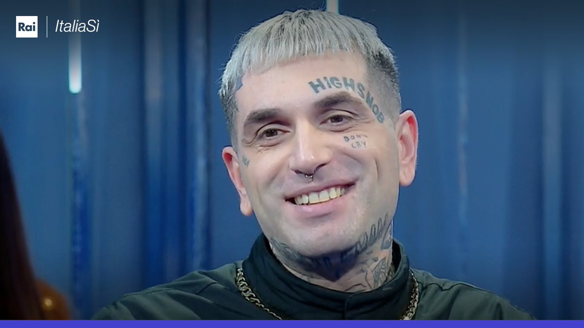 RaiUno's tweet photo. "Voglio dirvelo. Può aiutare molti"
Il cantante #Highsnob si racconta, ospite di @marcoliorni nella scorsa puntata di #ItaliaSì   
Guarda su RaiPlay 👉 https://t.co/uBViI4c08z https://t.co/r6Uw0eNhpF