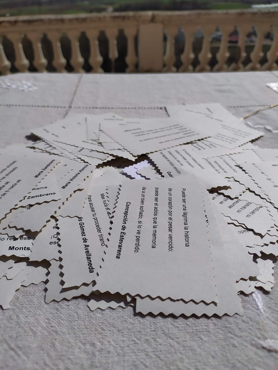 todo_esverso's tweet photo. ¡Feliz #DiaMundialDeLaPoesia ! 
Poesía necesaria... https://t.co/ruSCVagJ09