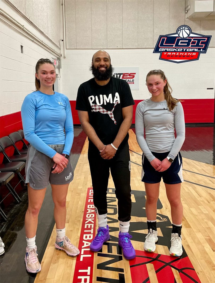 Season Just Ended And We Already Welcomed The 2 Newest Members To The Academy. Going 2 Be A Fun Spring @ellastemmer @KateStemmer Got After it!!! LETS WORK 🏀✔️🏁 @LBInsider @CreatedbyKwalla @wadesworld32 @SalineHoops