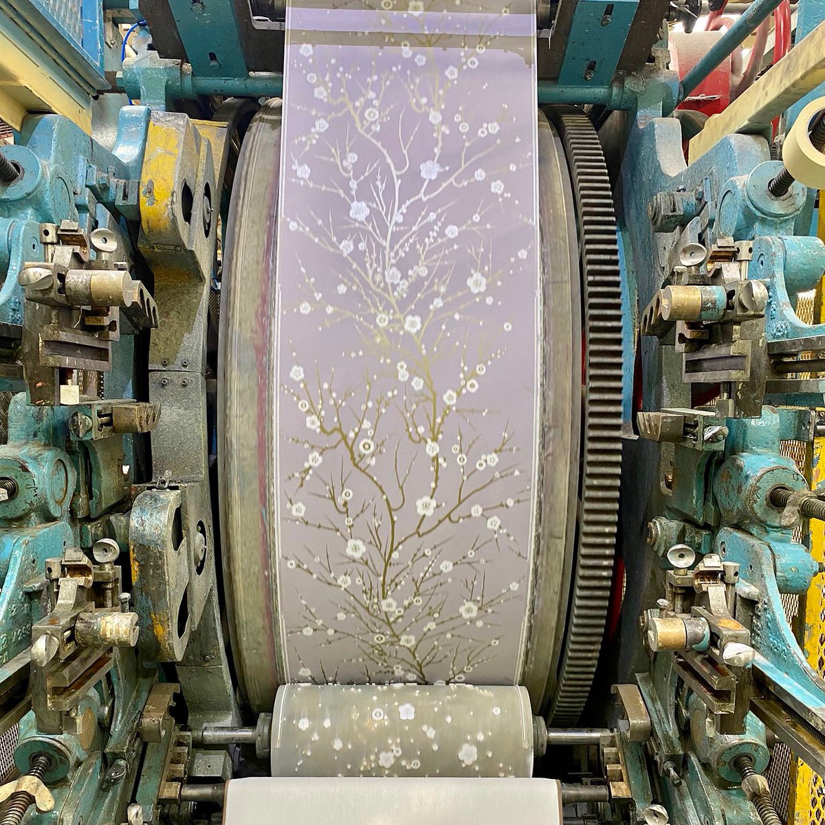 TBeasties's tweet photo. Captured 📸
Just one of the stages involved in the manufacturing process of our Blossom Branch wallpaper, roller printed by #surfaceprint in the UK.
#rollerprint #wallpaperdesign #wallcoverings https://t.co/W3UfFXDafO