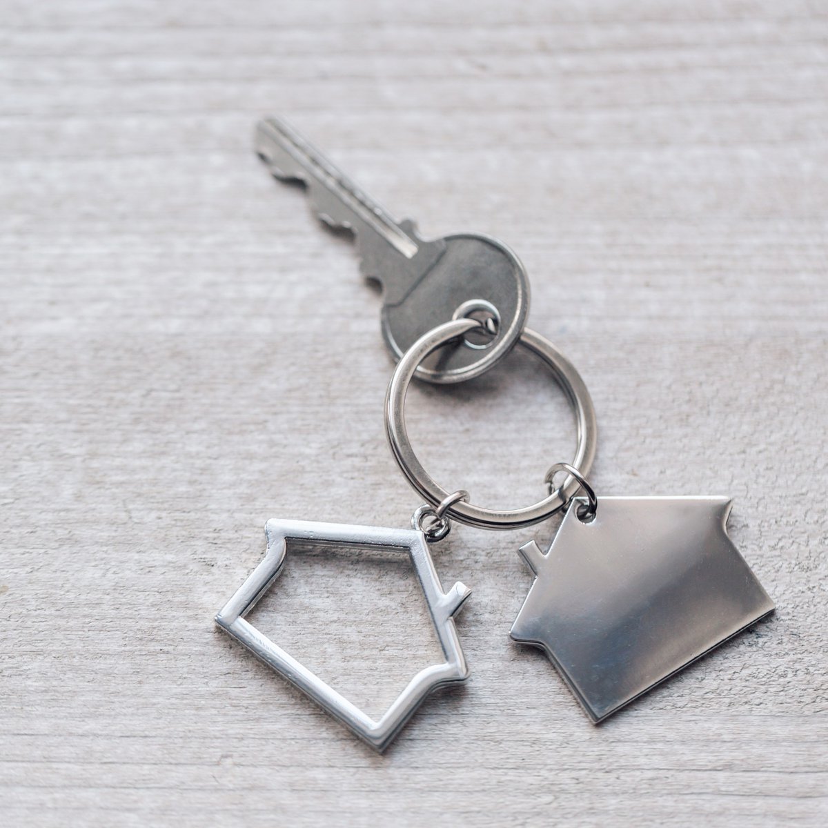 AztecLettings's tweet photo. Unlock the door to your new home... with Aztec Sales and Lettings. 

🏠 🔑 https://t.co/2MuJKRx9Jc 

#tenants #rent #renting #propertytorent #propertytolet #newhome #propertysearch #miltonkeynesproperties #mondaymotivation #salesandlettings #estateagents #lettingsagents https://t.co/IzrQNL4AUd