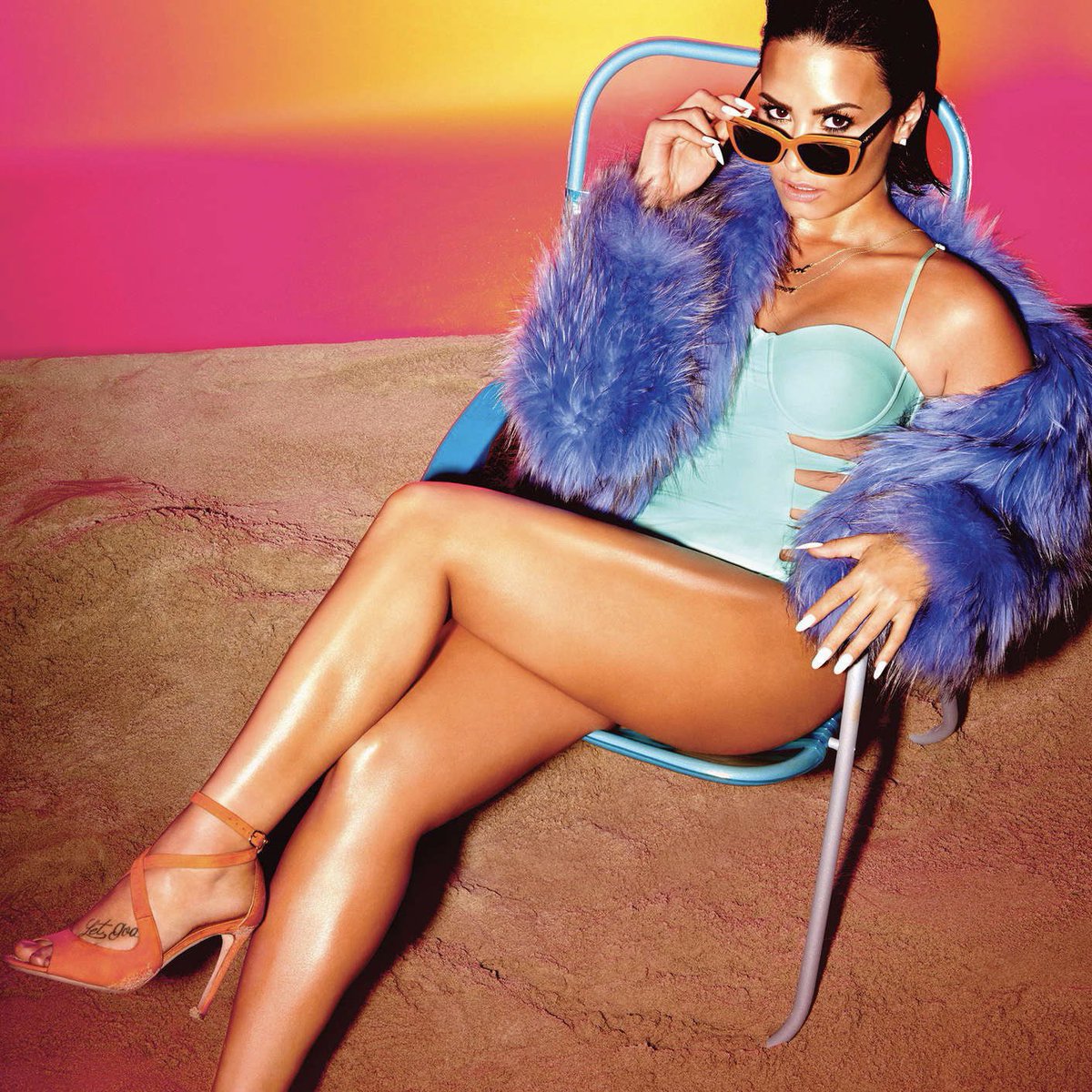 Must Pop tweet media