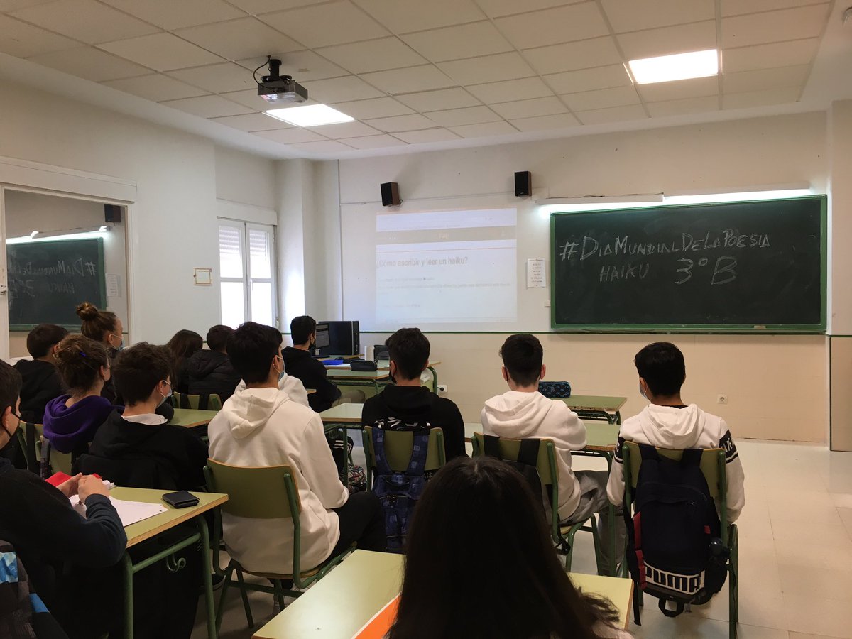 IESVALDE's tweet photo. Se une a la celebración del #DiaMundialDeLaPoesia con sus haikus 3º ESO B #TuitHaiku #Haiku #Valde https://t.co/Jpif057prv