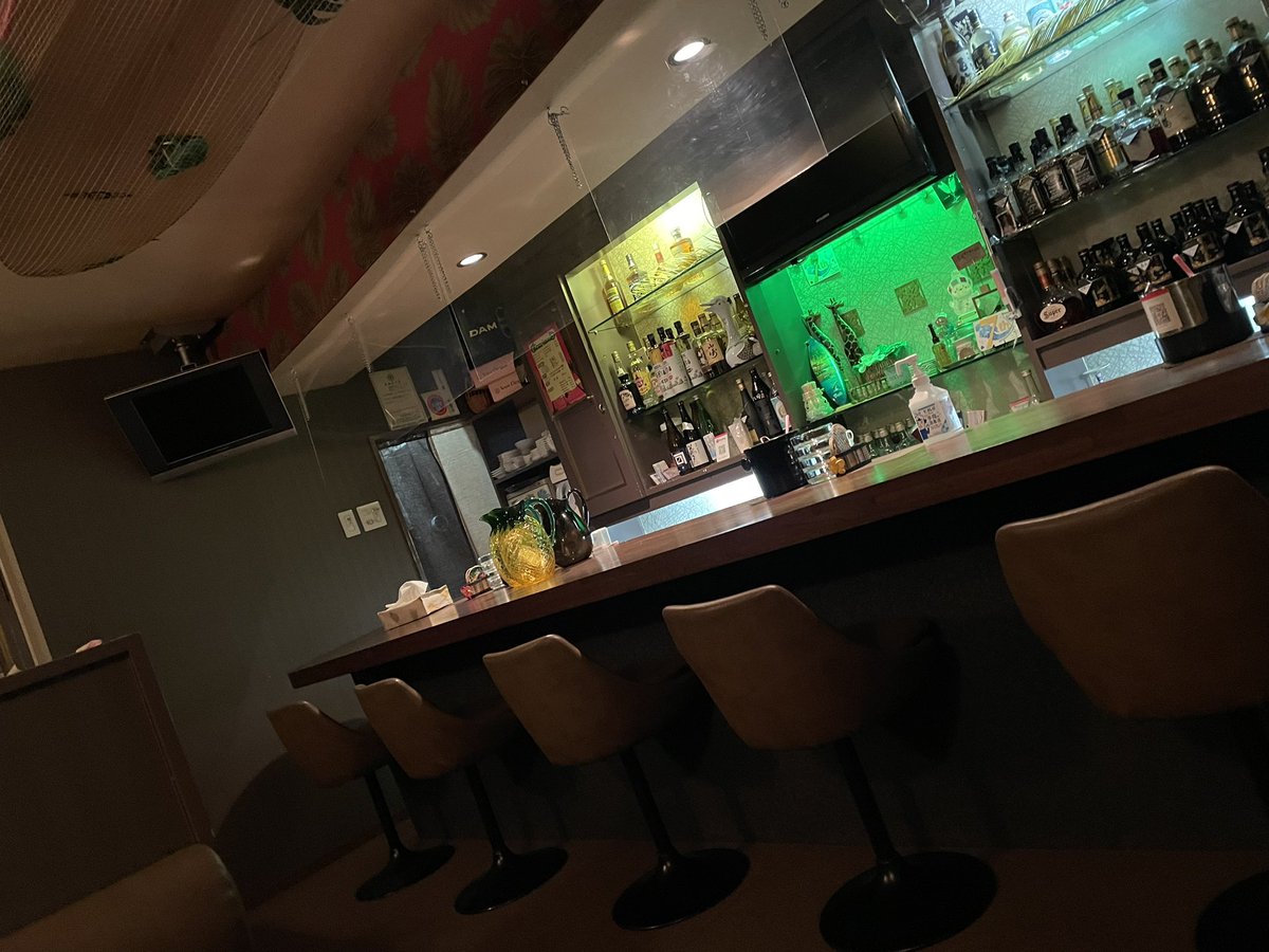 garyubar_chito's tweet photo. 久しぶりに来たー
掃除し終わった…
お店ちゃん明日からまた宜しくね🤗 https://t.co/lDRbj6GtPx