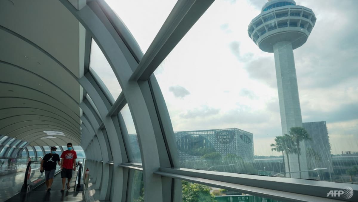 Singapore to suspend vaccination channels for overseas Singaporeans channelnewsasia.com/singapore/sing…