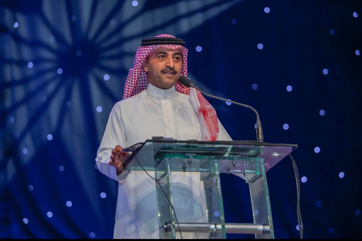 UQUPresident's tweet photo. سعدت اليوم بلقاء طلبة جامعة #أم_القرى في لقاء مفتوح بحضور قيادات الجامعة تم خلاله شرح عددا من المواضيع الاكاديمية والتعليمية التي تعمل عليها الجامعة حاليا لتحسين تجربة الطالب وإعادة هيكلة الخطط الدراسية لجميع البرامج، وكذلك الإجابة عن استفساراتهم المتعلقة بالأمور الأكاديمية. https://t.co/fDdIgv3ayx