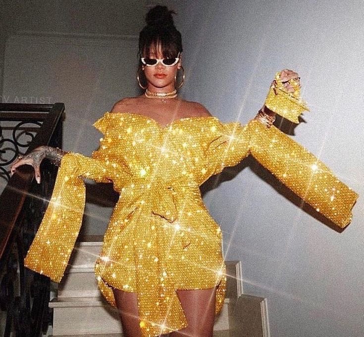 Waking up on a Monday morning ready to seize the day like Queen RiRi⭐️