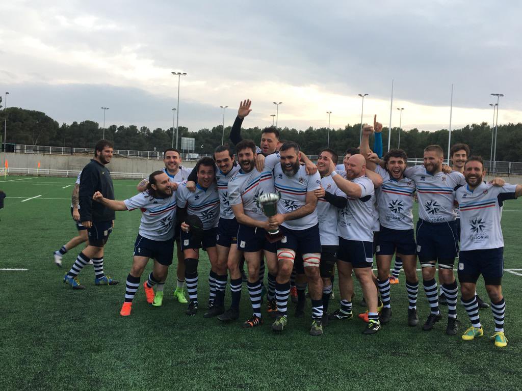 Enhorabuena a @RugbyFenix por su victoria contra Cefa Unizar (29-19), siendo así los ganadores de la Liga Senior Masculina. Sois unos campeones 🙌🏻