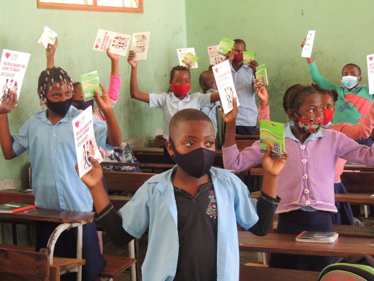 worldheartfed's tweet photo. Rheumatic heart disease (RHD) affects 39 million people, mostly children and young adults. Our team has joined @TheHeartFund and @instituto_ins in Maputo, #Mozambique 🇲🇿 this week to increase awareness of #RHD among children, families and teachers: https://t.co/UaLKhTBsur #EndRHD https://t.co/weHBPlUBa5