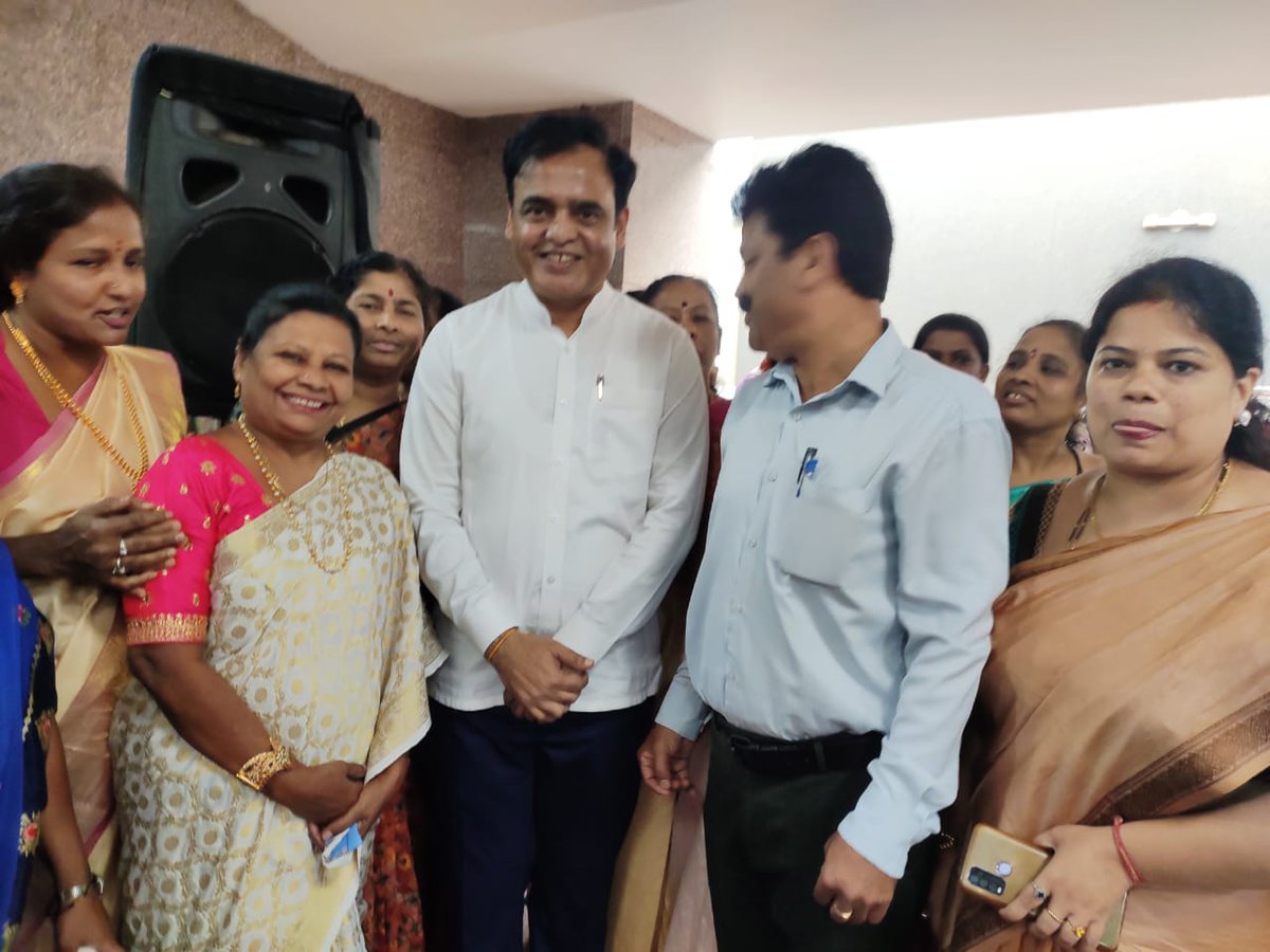 TaarasCoalition's tweet photo. We wish to congratulate our leader Smt. Pushpalatha, Founder Director of Swathi Mahila Sangha for receiving Women Achievers Award - 2022 from Govt of Karnataka. We thank @drashwathcn Minister of Higher Education. GOK.
#InternationalWomensDay2022 
#Communitystrengthening https://t.co/br0maMtvTz