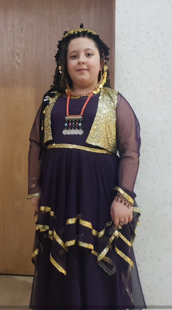 پێشەکی بەبۆنەی هاتنی ساڵی نوێی کوردەواری، کاتی سەرهەڵدانەوە و بووژانەوەی سروشت، جوانترین و ڕازاوەترین پیرۆزبایی خۆم ئاڕاستەی ئێوەی بەڕێز و خۆشەویست و دلۆڤانم دەکەم، هیوادارم ساڵی نوێ، هۆکارێک وهەنگاوێک بێت بۆ هاودڵی، یەکگرتوویی وپێکەوەژیان.
 بەسپاسەوە