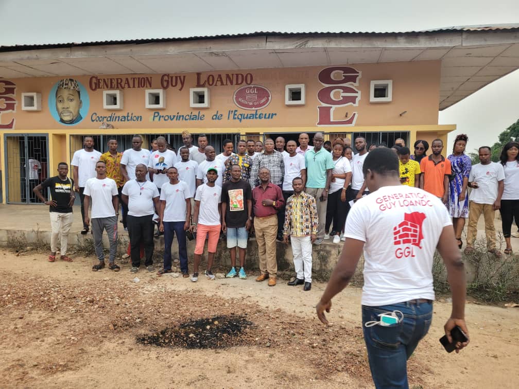 AlphaLima1919's tweet photo. GGL/ l'Équateur

La Génération @GuyLoando_   dans une opération de visibilité, dimanche 20 mars 2022 dans la ville de mbandaka, une forte adhésion du jamais vue depuis l'arrivée de cette structure à l'Équateur
@beautejoie Coordonnateur provincial, à la tête de cette structure https://t.co/P90PLqxgbW