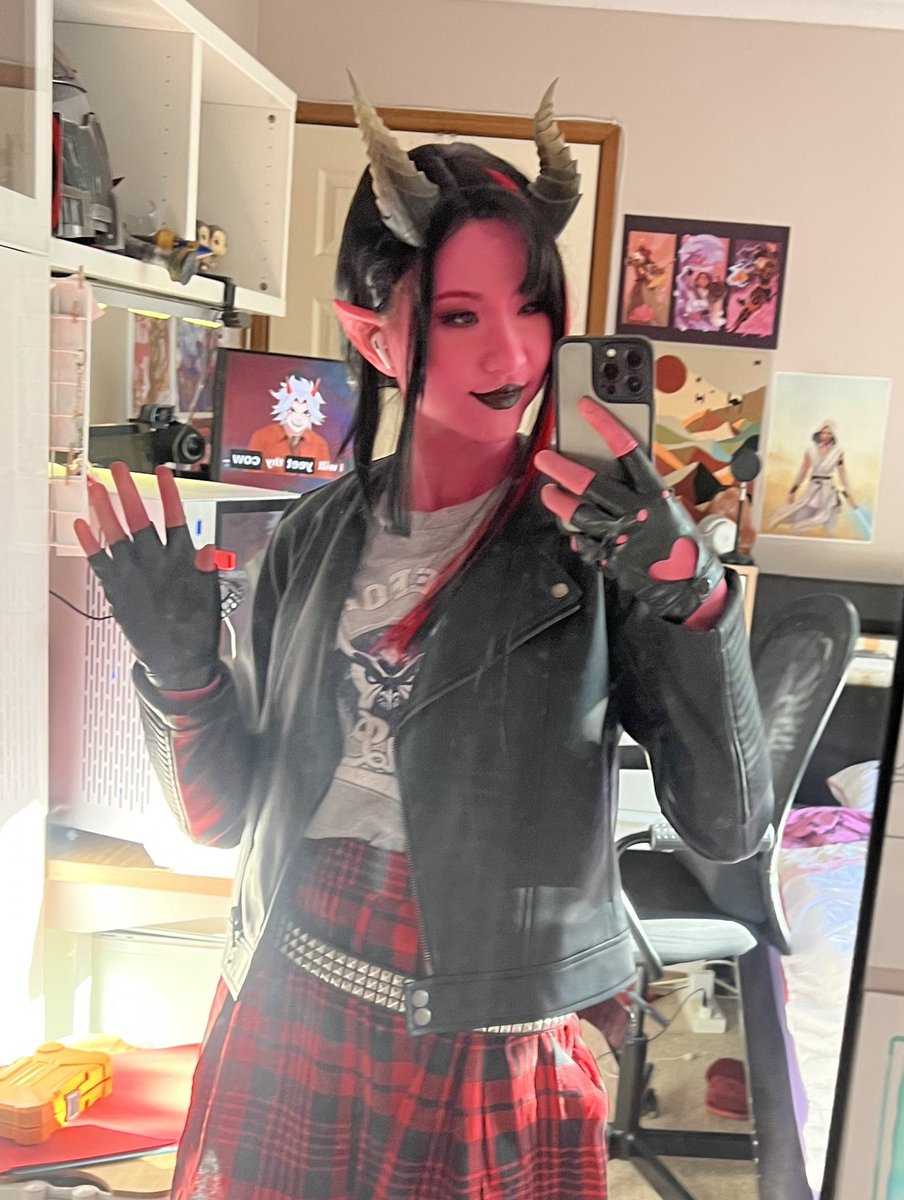 emjainecosplay's tweet photo. HERE'S THE FULL FIG FAETH FIT 🔥🔥🔥

ok now everyone go watch @dimension20show immediately https://t.co/cIh25Ofhjv