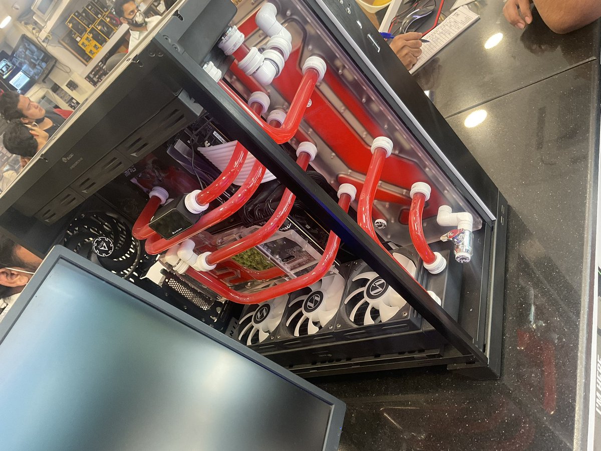 darkweb69_'s tweet image. @SMCIntOfficial 

SMC International | Best Shop for PC Build and Accessories at Best Prices ❤️

Address: Nehru Palace Market,Delhi