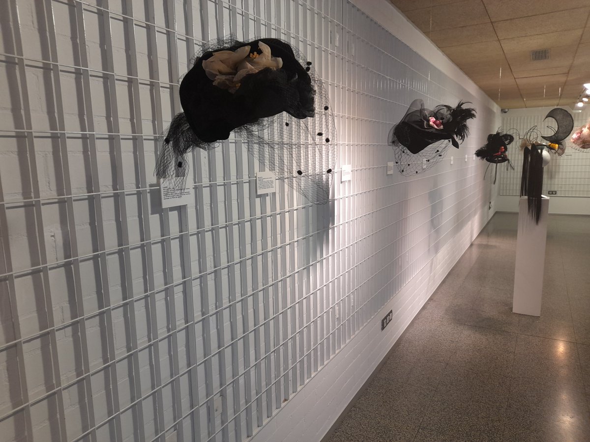 La Casa de las Artes acoge la exposición de sombreros de los artesanos Pablo y Mayaya - lagunadeduero.org/la-casa-de-las…